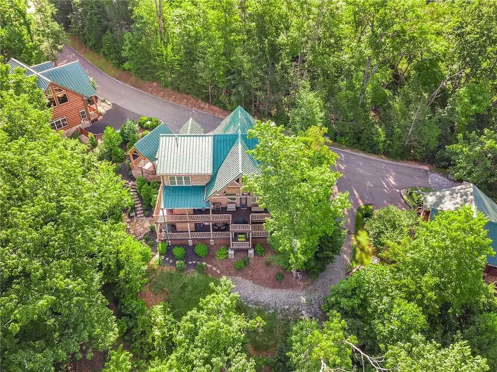Bear Elegance Cabin