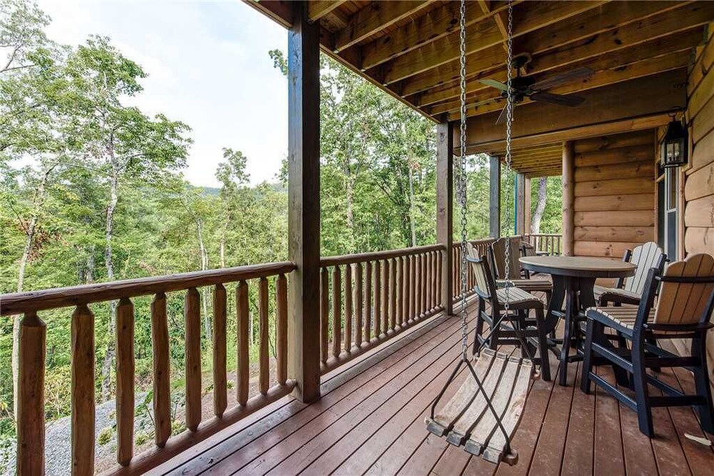 Bear Elegance Cabin