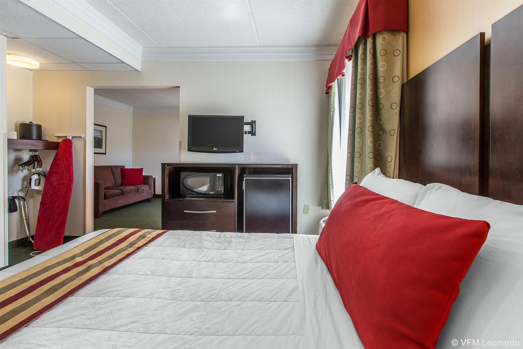 Black Bear Inn & Suites