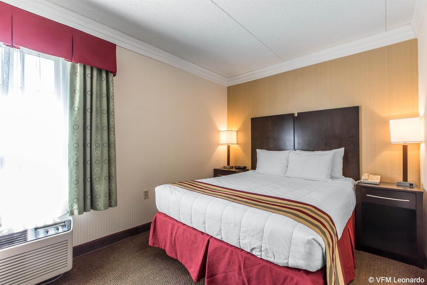 Black Bear Inn & Suites