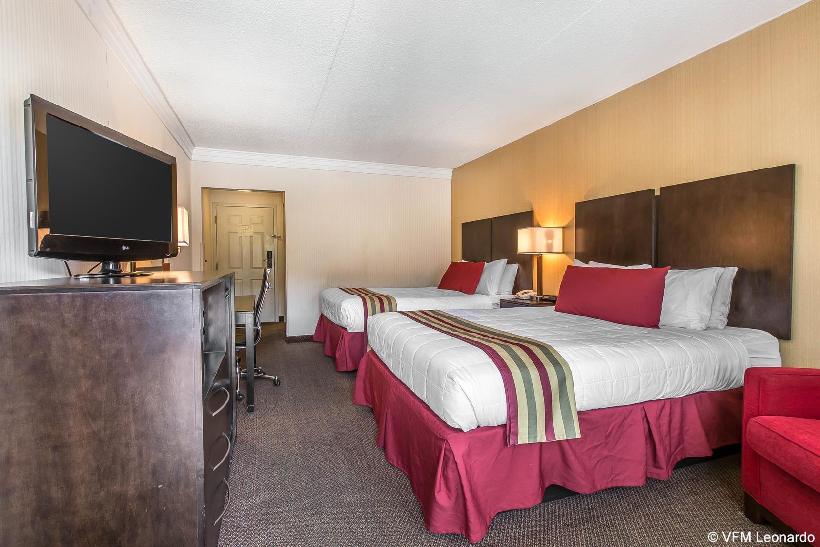 Black Bear Inn & Suites