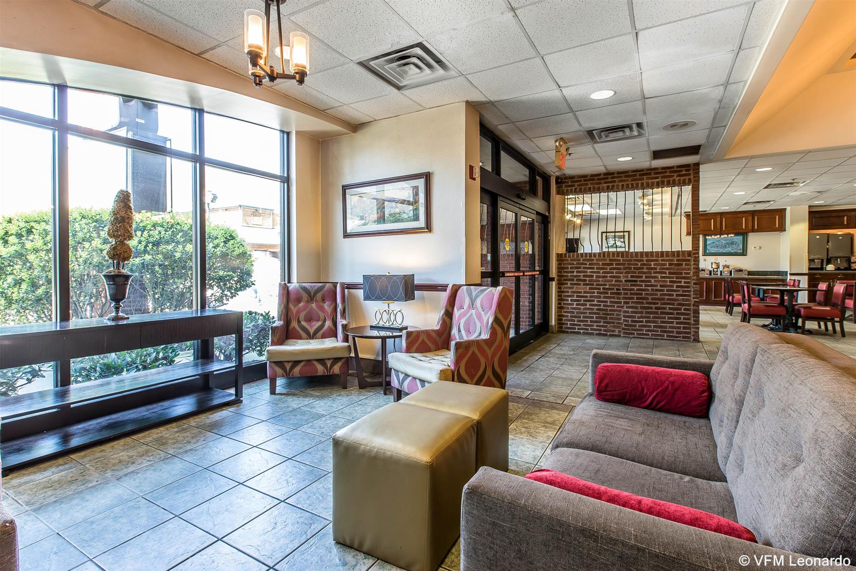 Black Bear Inn & Suites