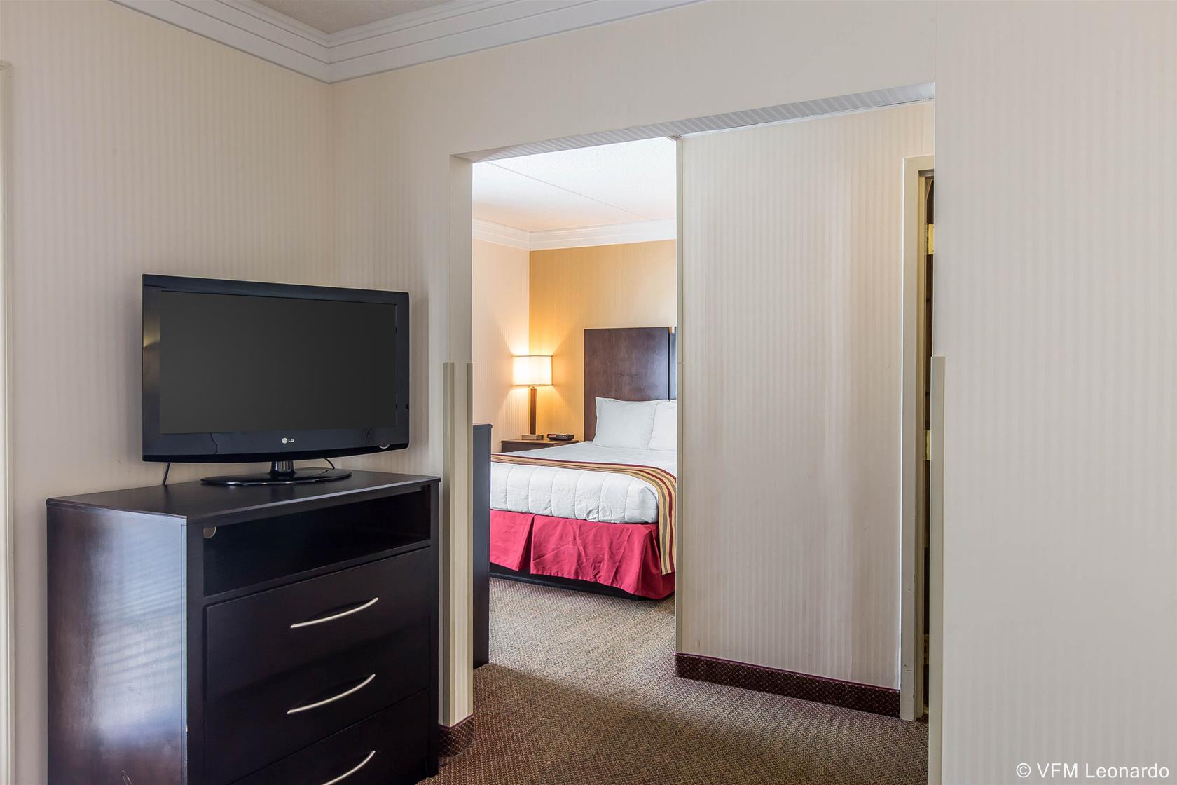 Black Bear Inn & Suites