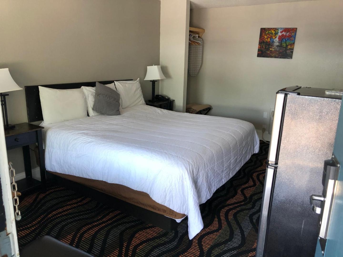 Country Town N' Suites