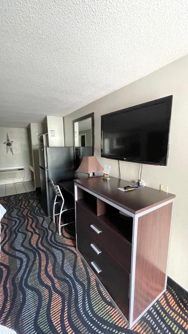 Country Town N' Suites