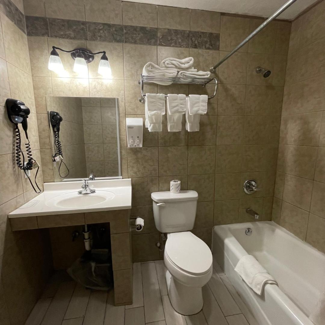Country Town N' Suites