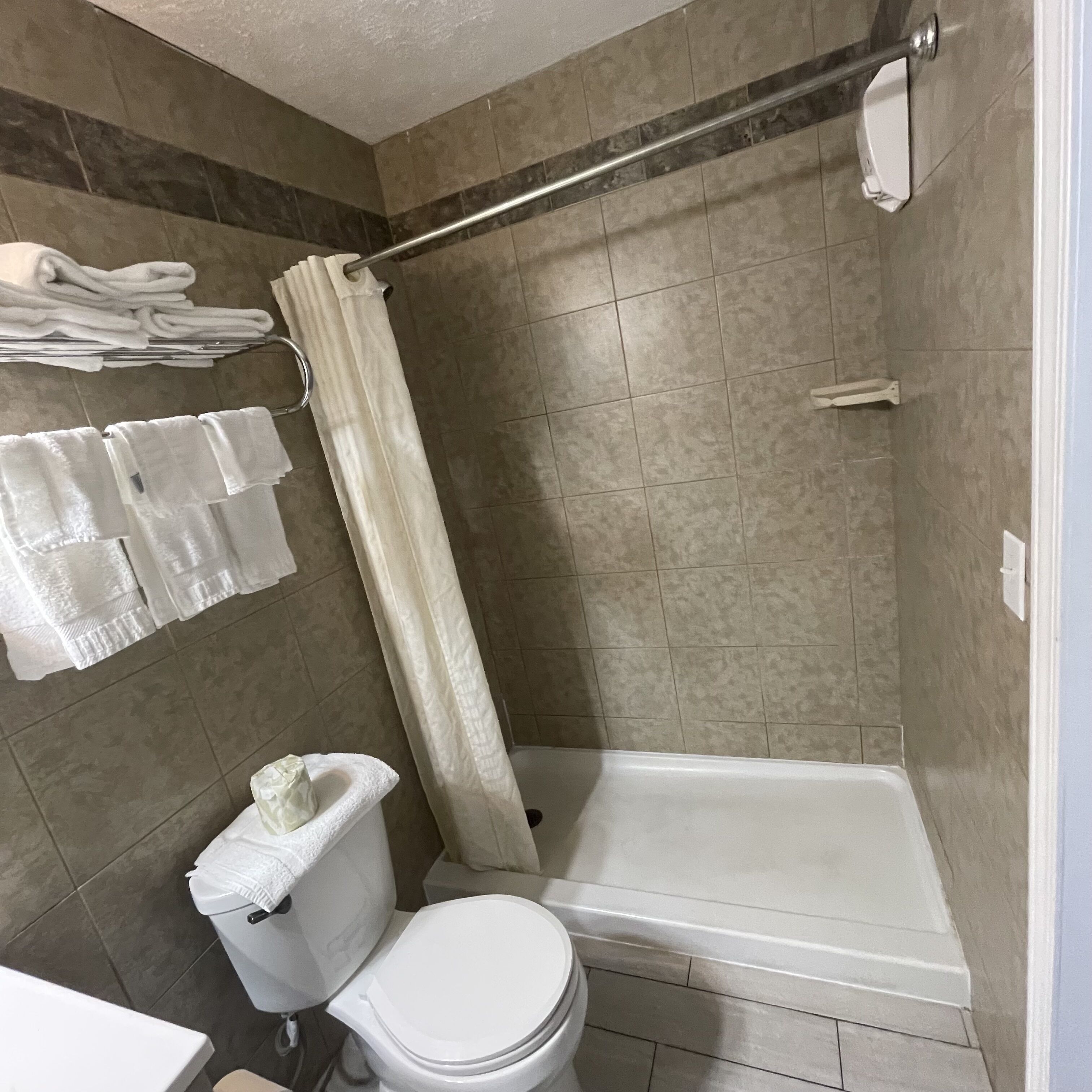 Country Town N' Suites