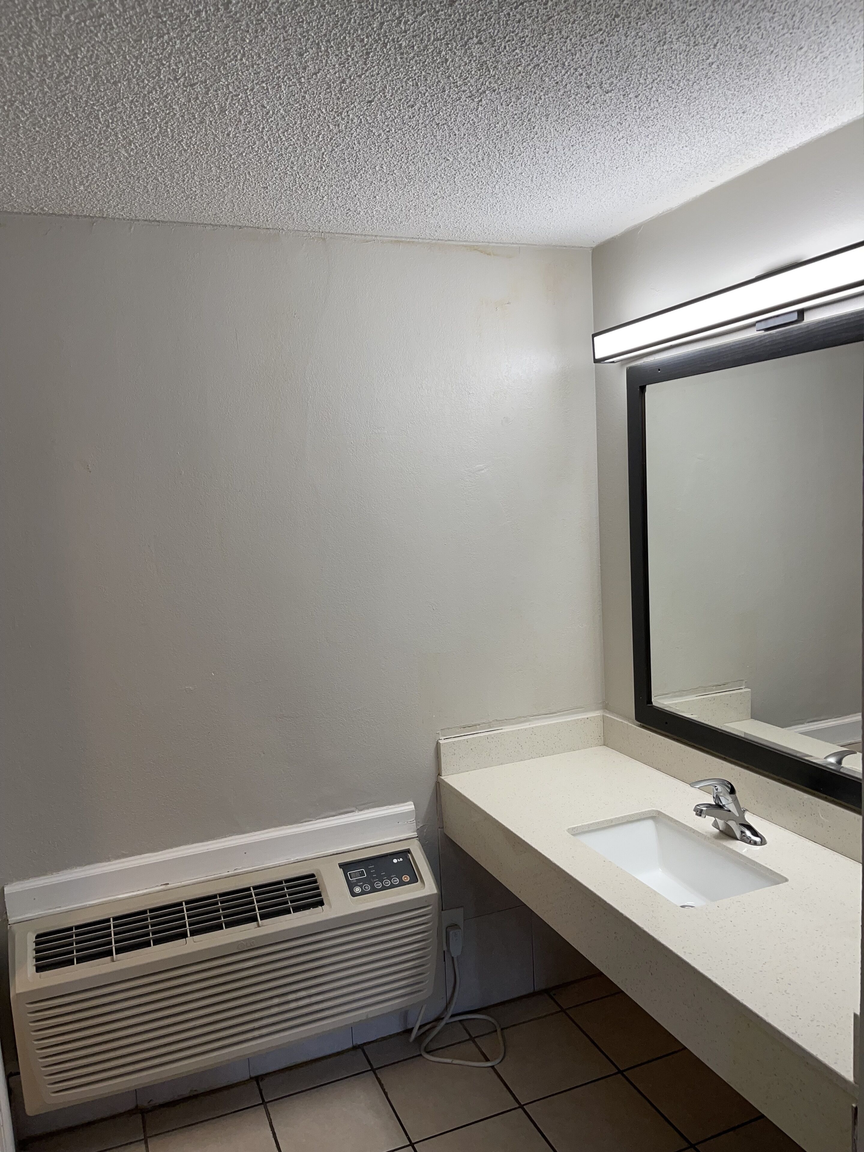 Country Town N' Suites