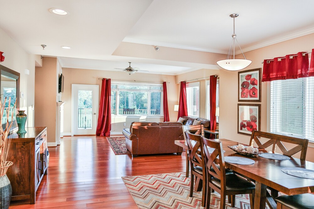 Glades View Condominiums by Wyndham Vacation Rentals