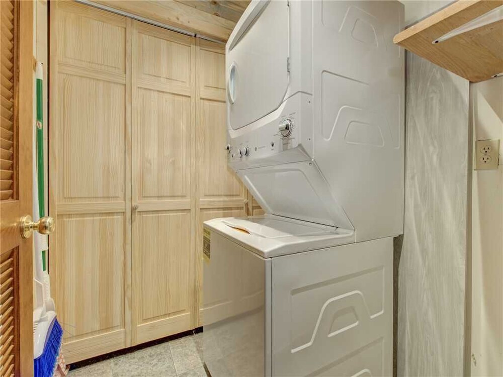 Hibernation Station Cabin