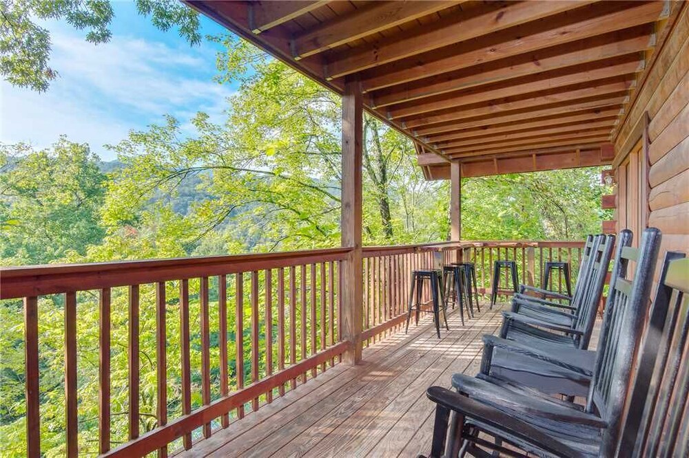 Hibernation Station Cabin