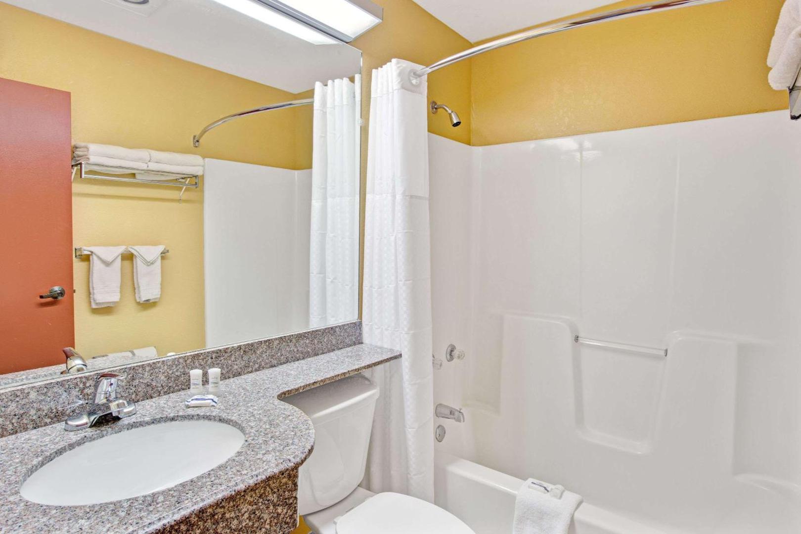Microtel Inn & Suites by Wyndham Gatlinburg