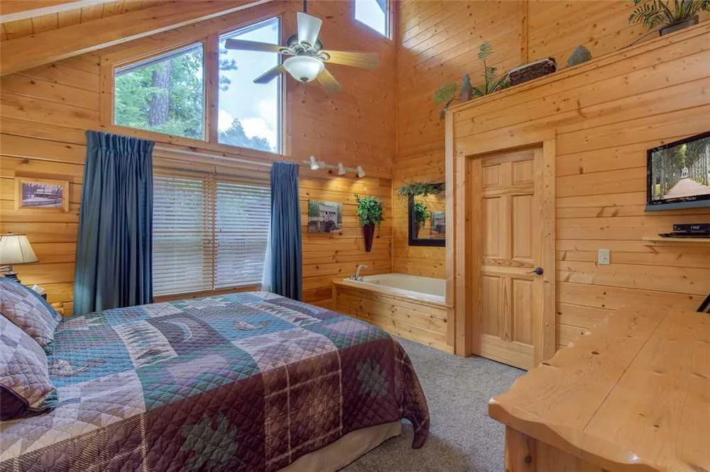Moonshine Run Cabin