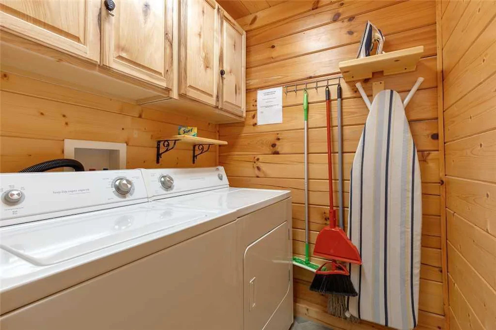 Moonshine Run Cabin