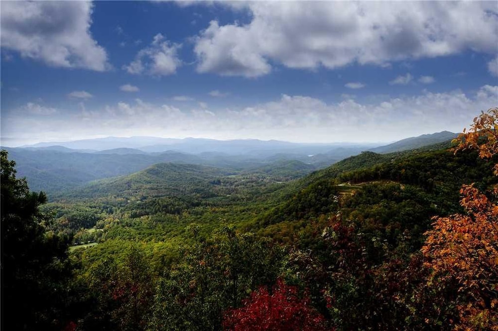 Smoky Mountain Mist Cabin