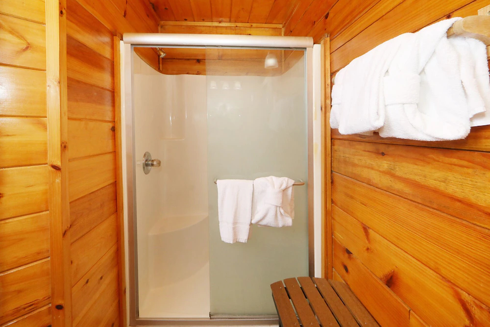 The Cuddle Hut Cabin