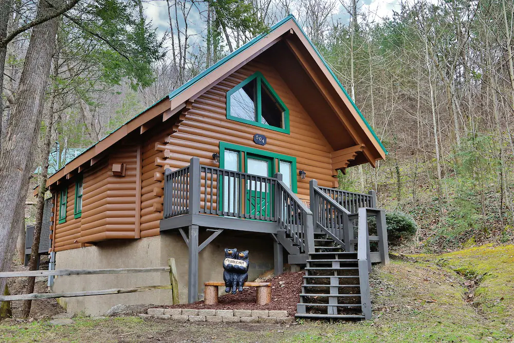 The Cuddle Hut Cabin