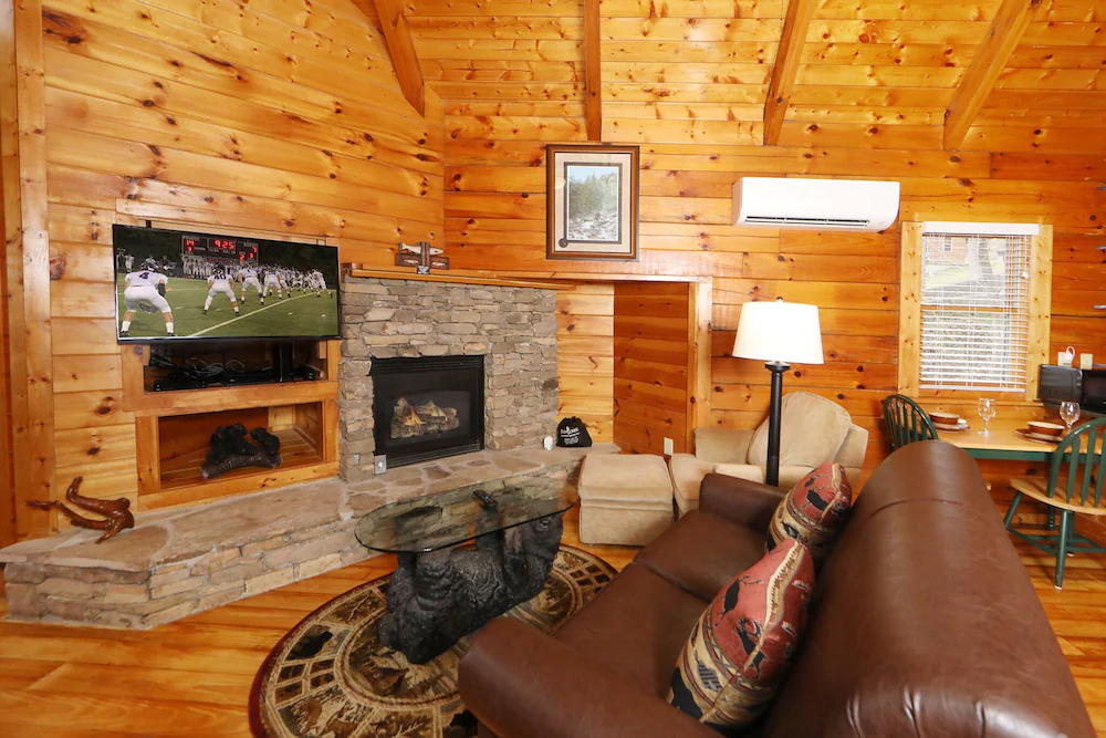The Cuddle Hut Cabin