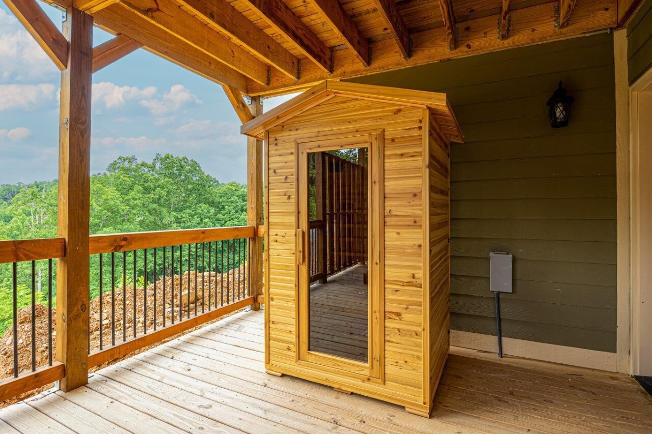 Tri Star Lodge
