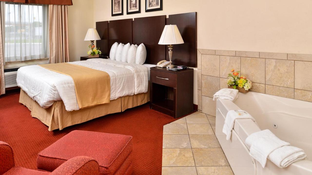 Executive Inn & Suites