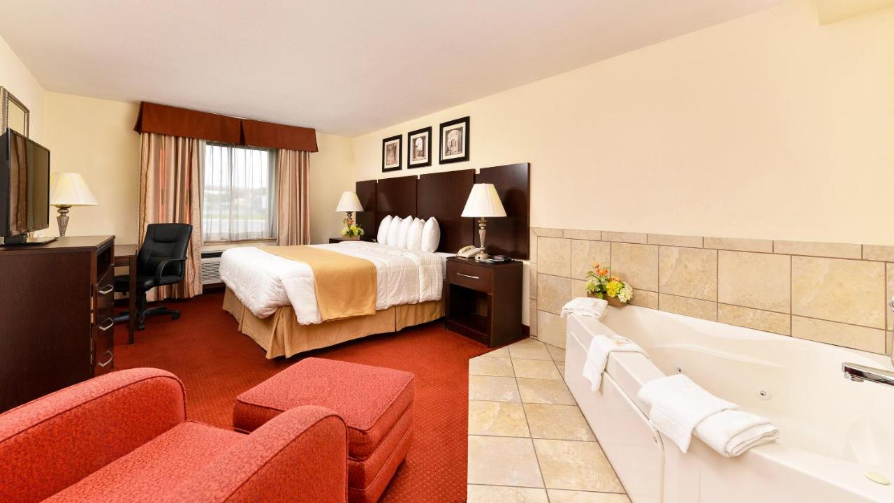 Executive Inn & Suites