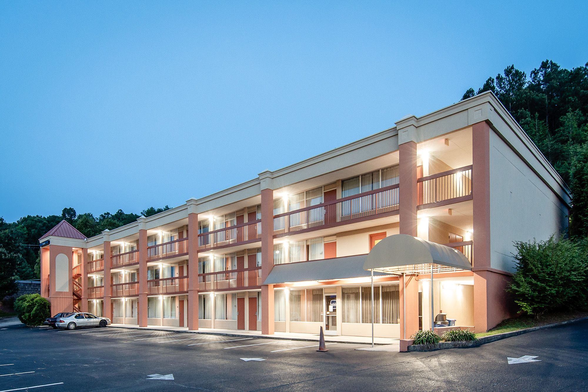 OYO Hotel Harriman near I-40
