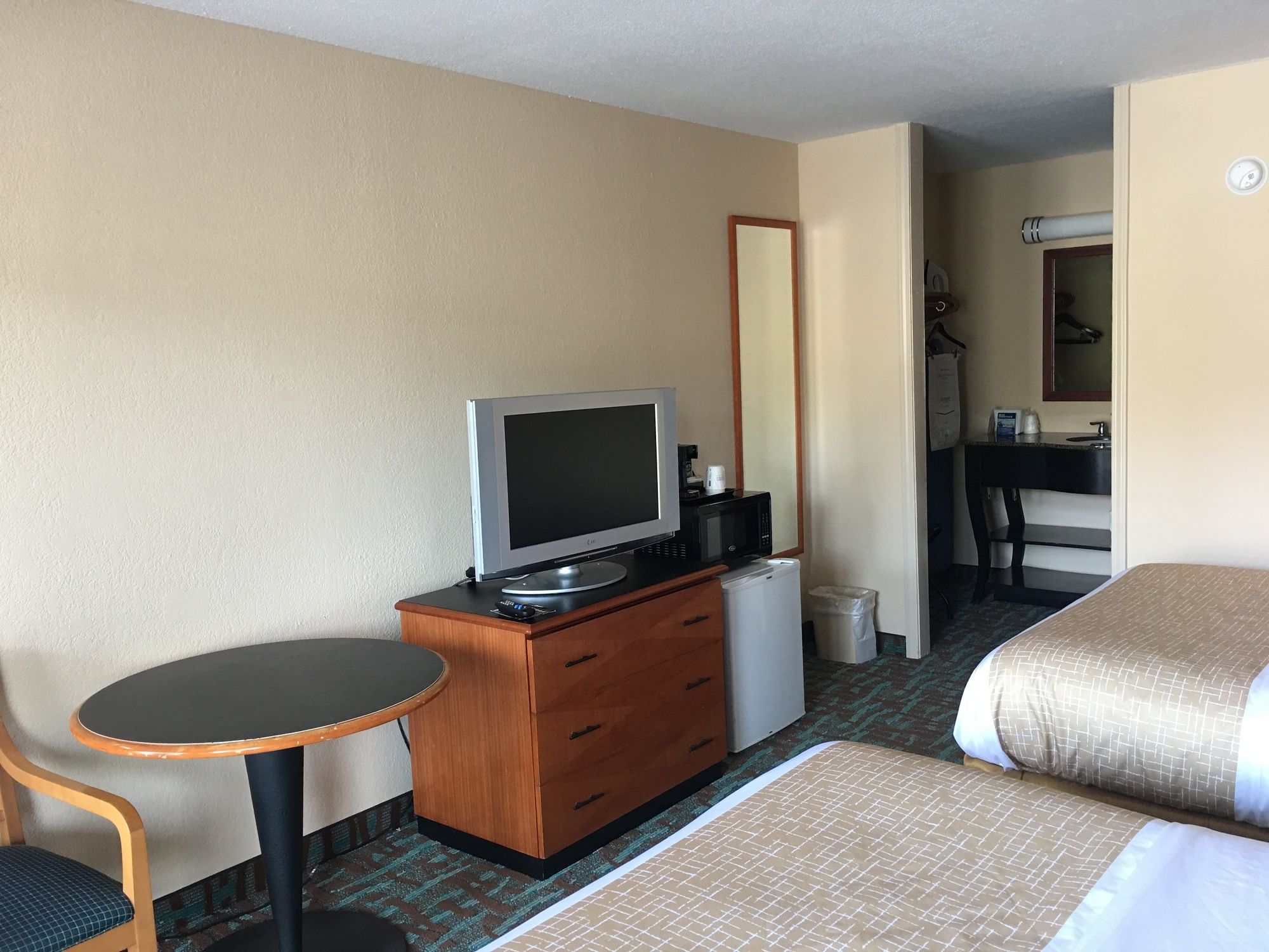 OYO Hotel Harriman near I-40