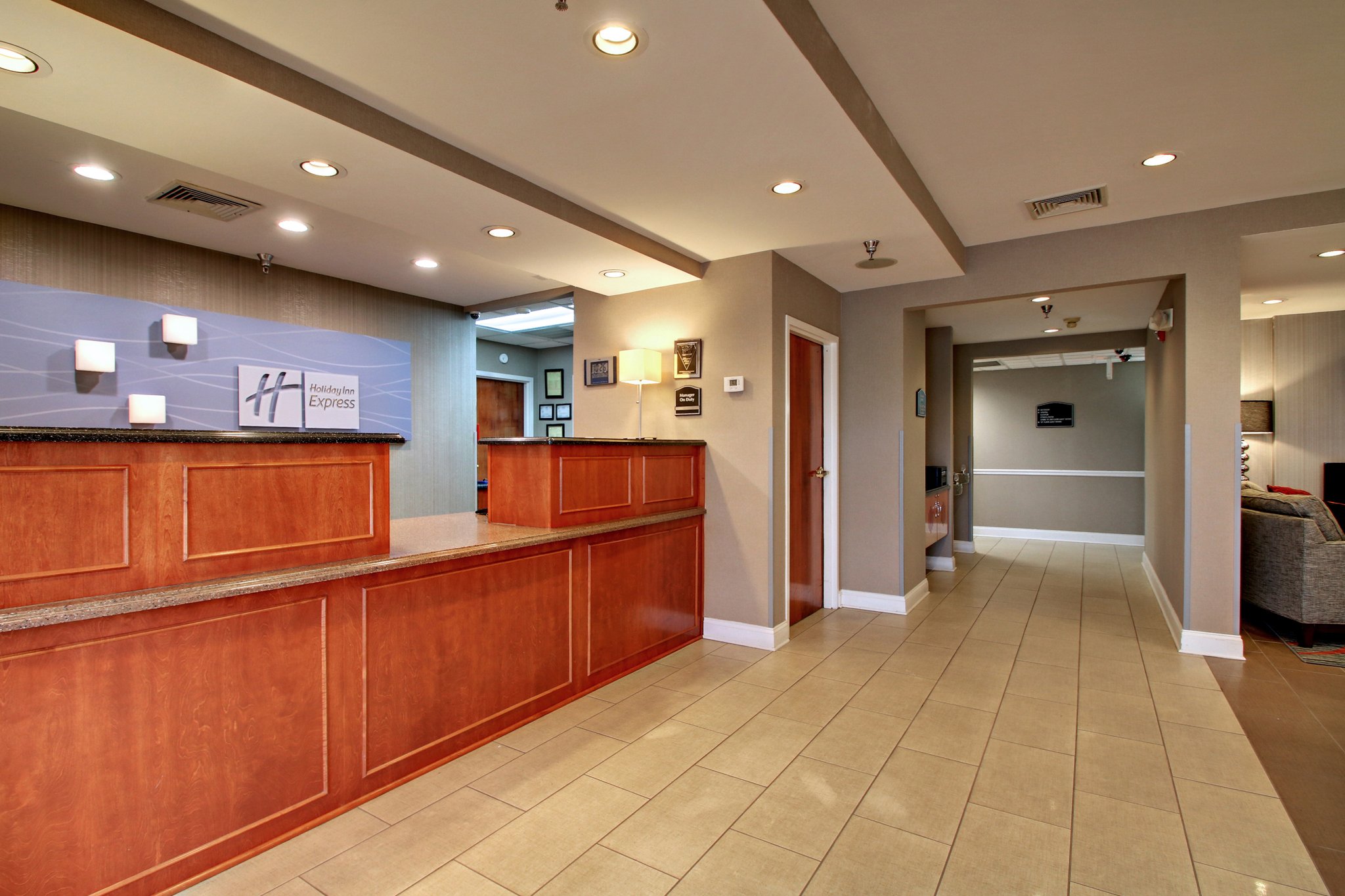 Holiday Inn Express Hurricane Mills (Waverly)