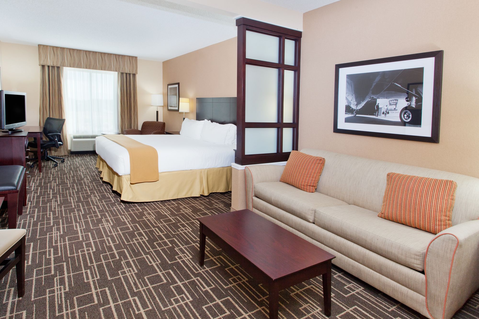 Holiday Inn Express Hotel & Suites Jackson Northeast