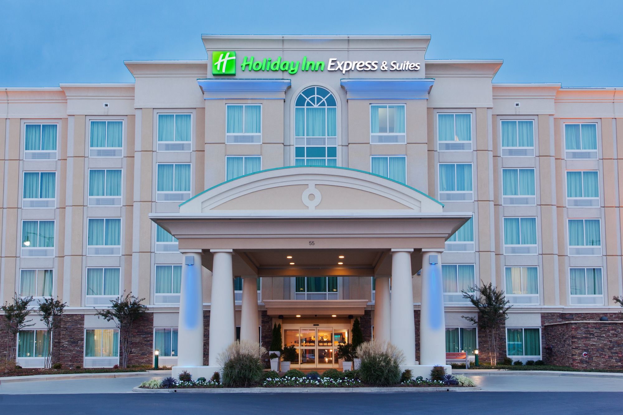 Holiday Inn Express Hotel & Suites Jackson Northeast