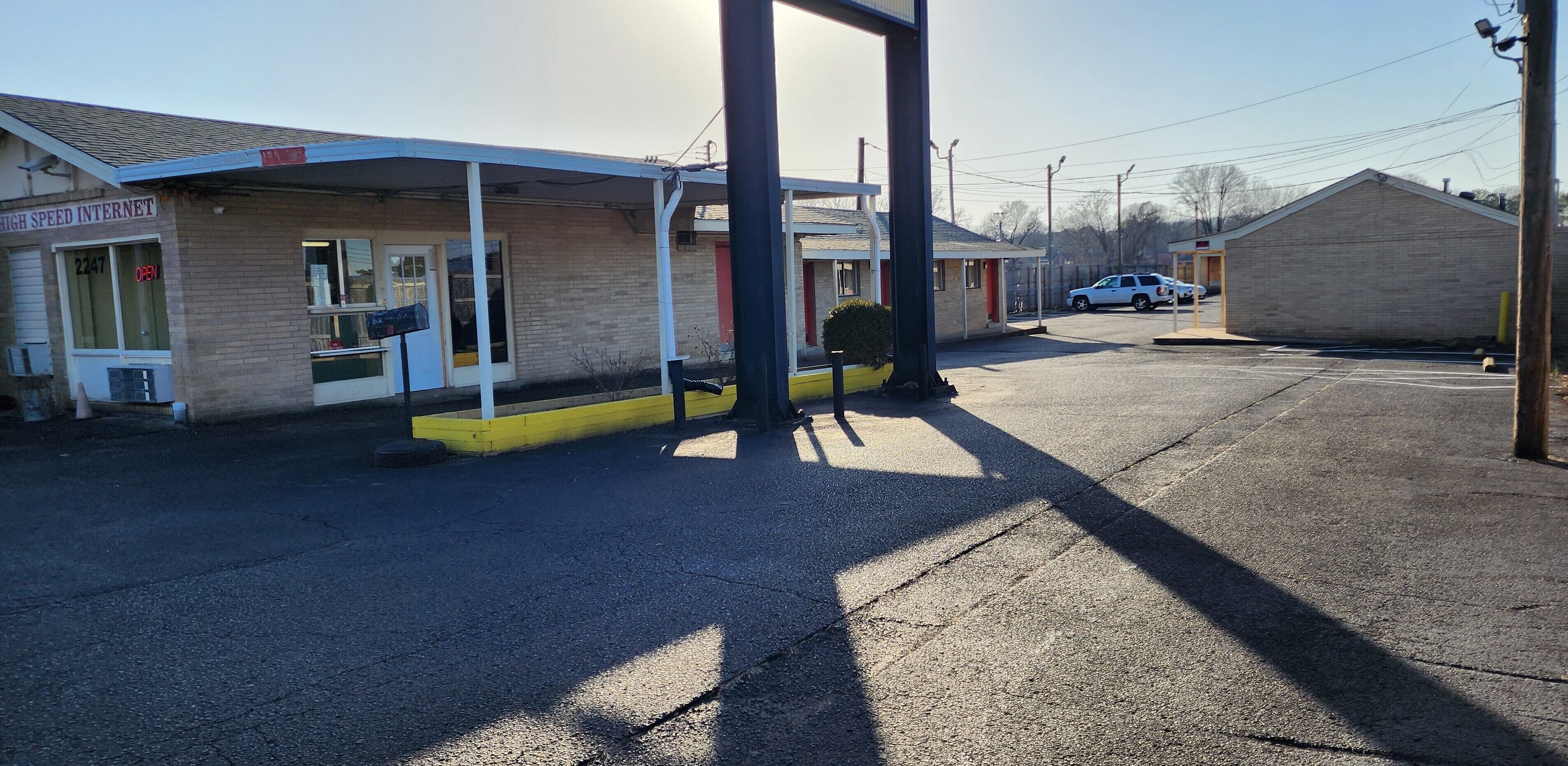 Travelers Motel