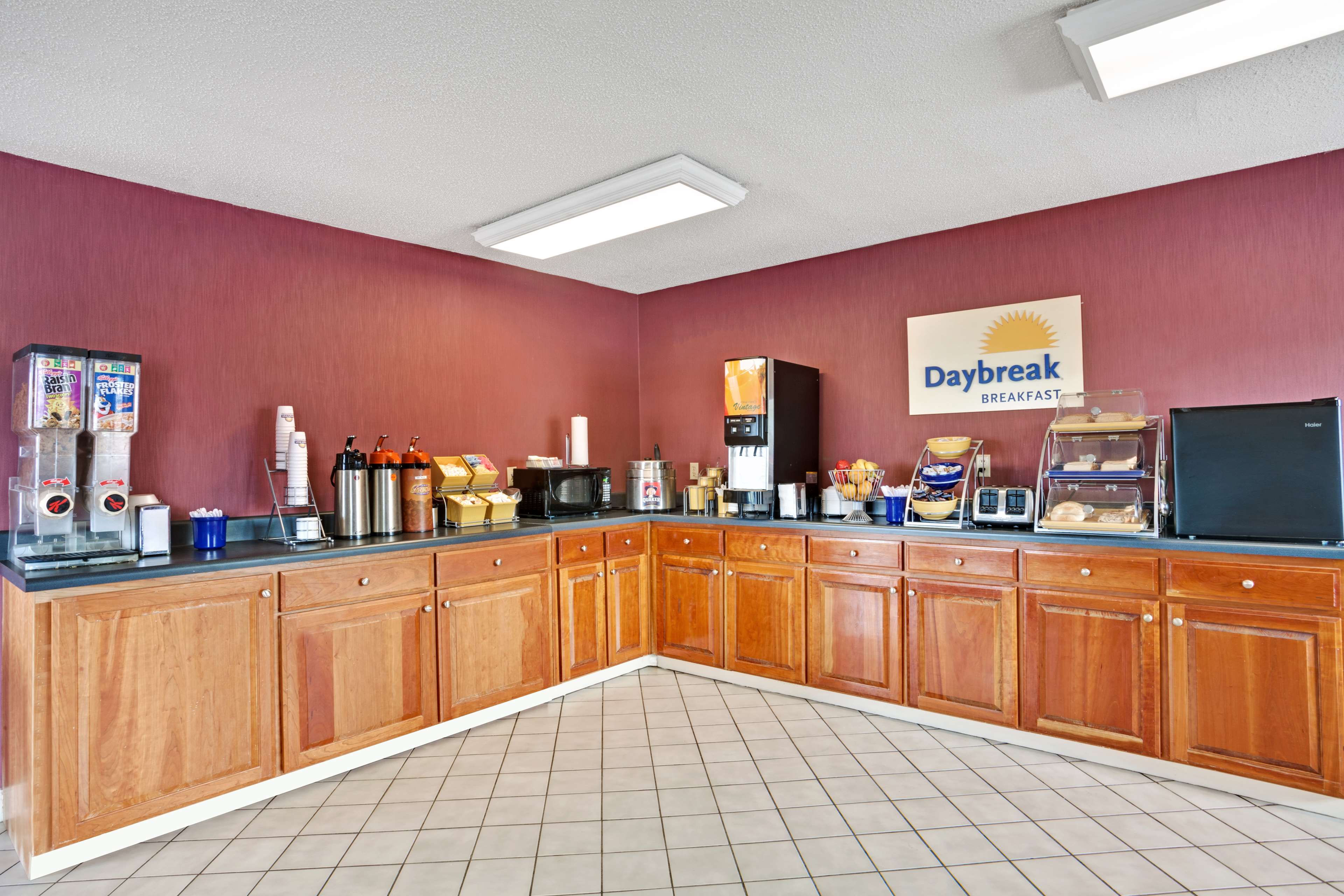 Days Inn by Wyndham Joelton/Nashville
