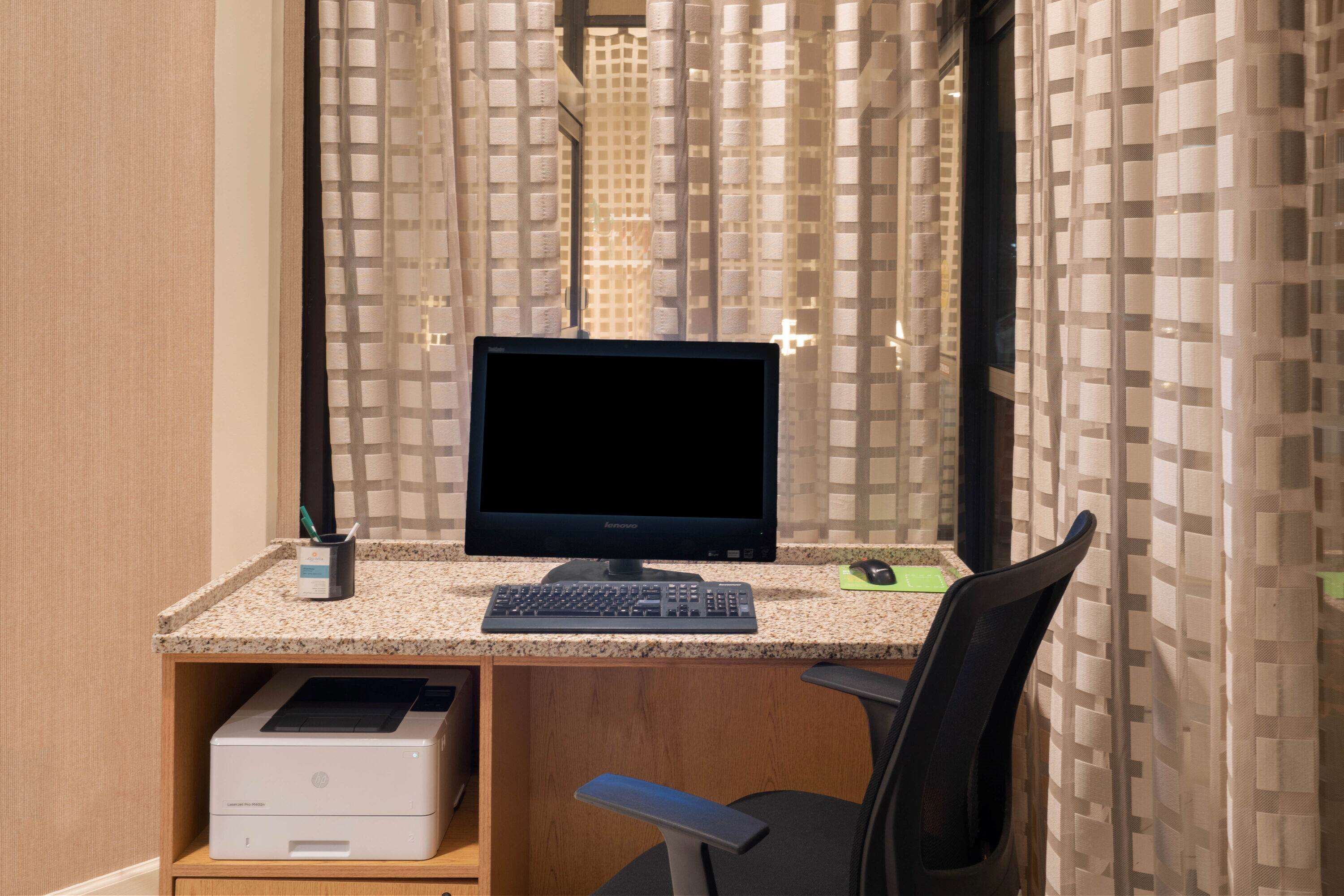 La Quinta Inn & Suites by Wyndham Kingsport TriCities Airpt