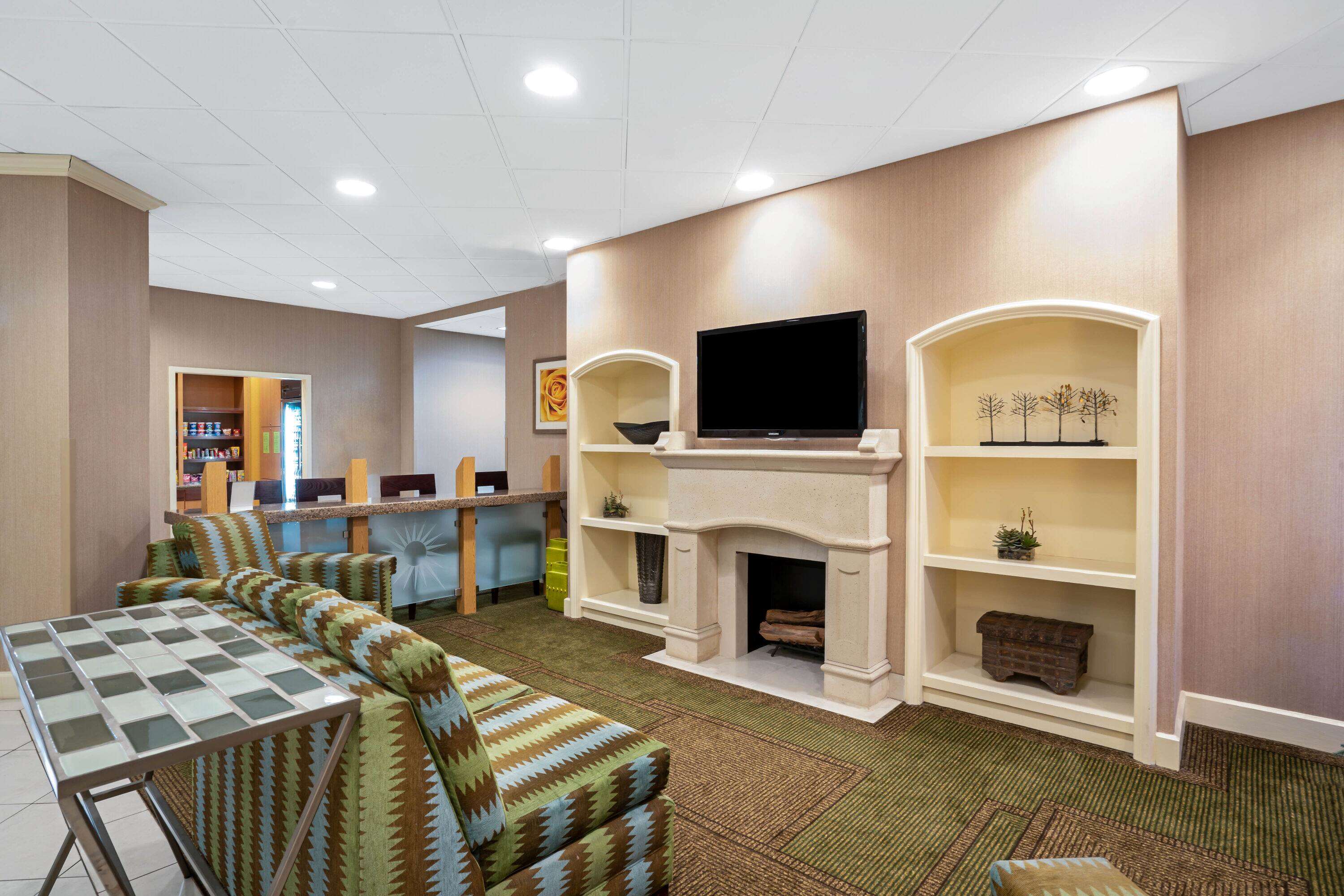 La Quinta Inn & Suites by Wyndham Kingsport TriCities Airpt