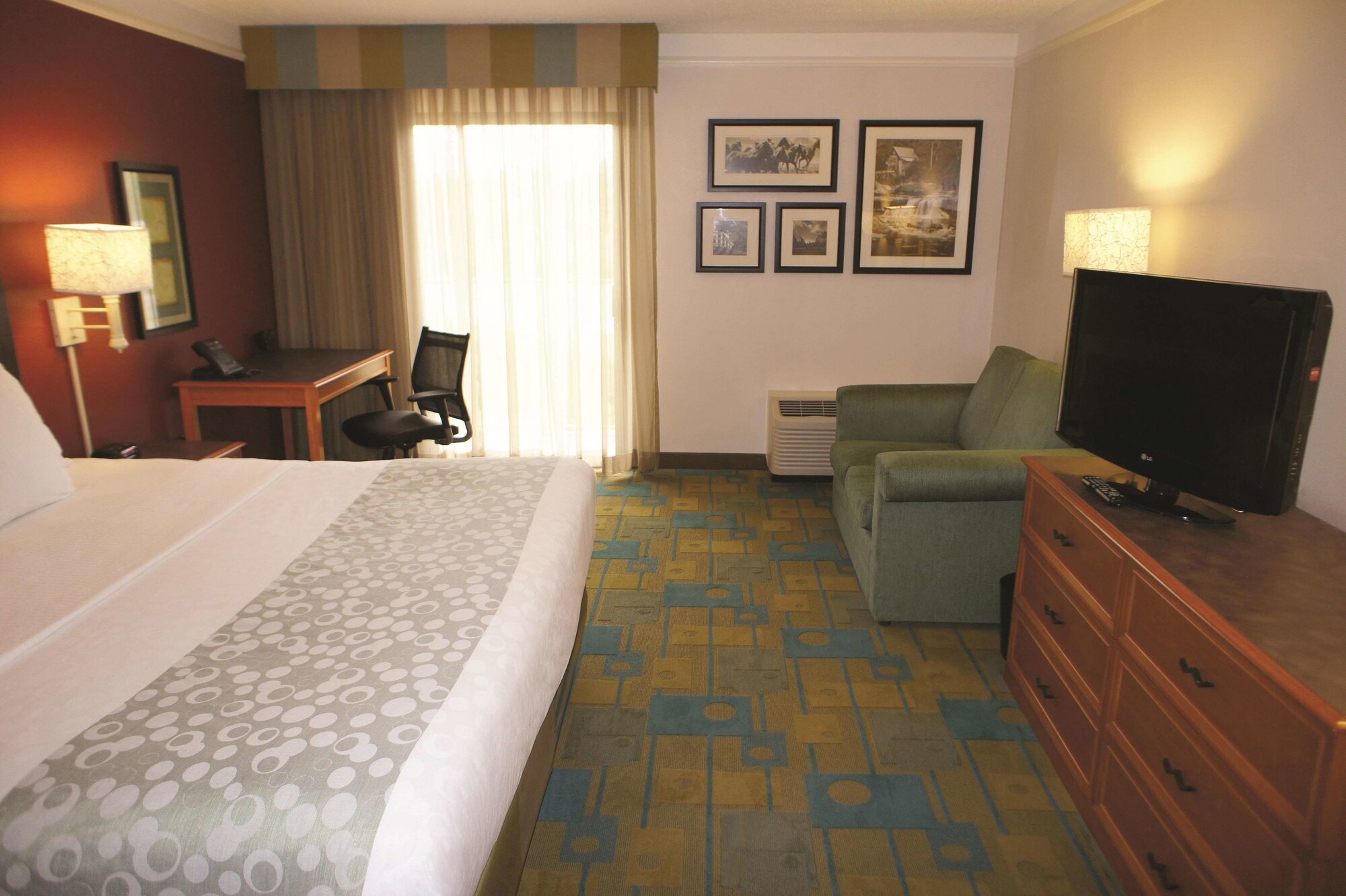 La Quinta Inn & Suites by Wyndham Kingsport TriCities Airpt