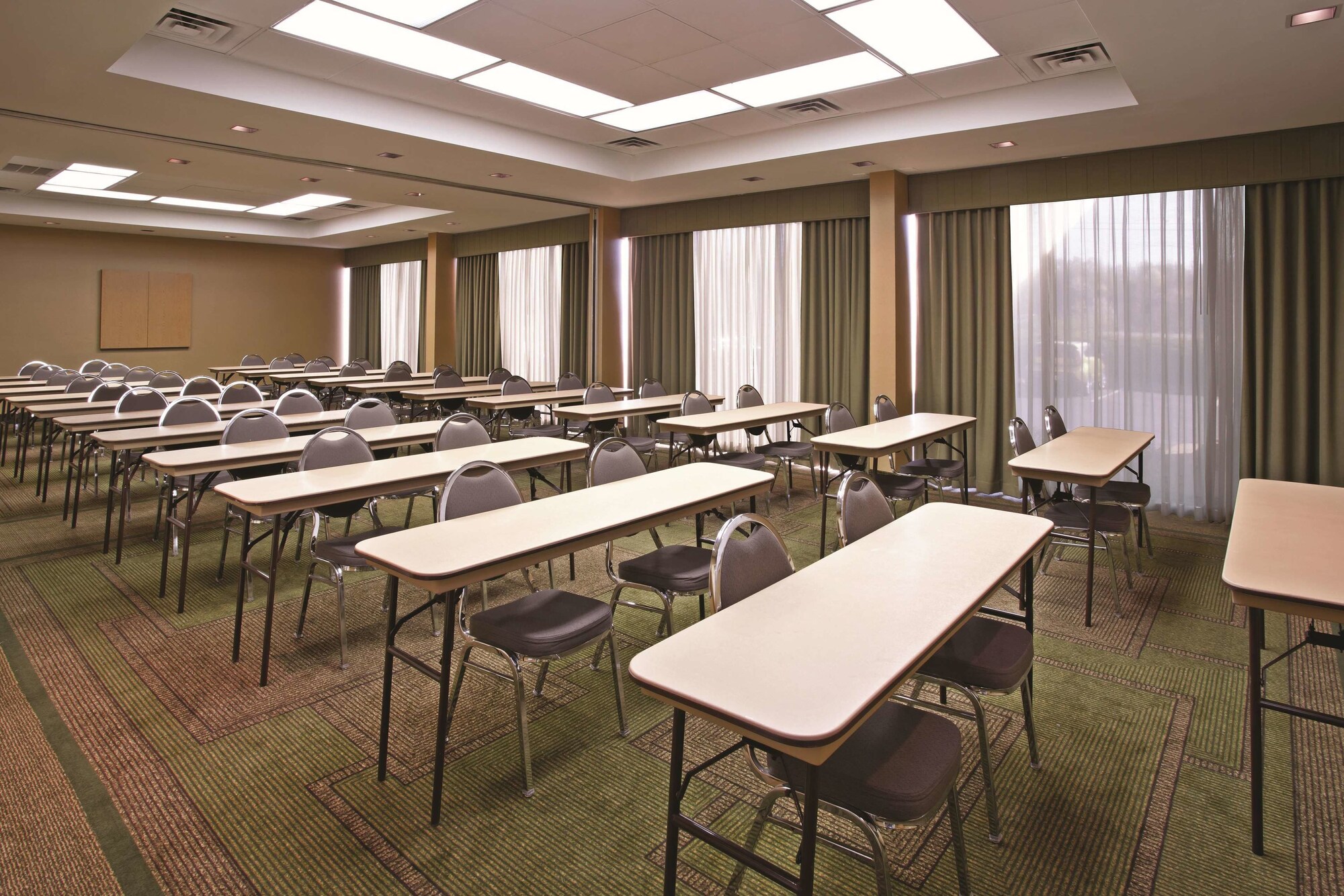 La Quinta Inn & Suites by Wyndham Kingsport TriCities Airpt