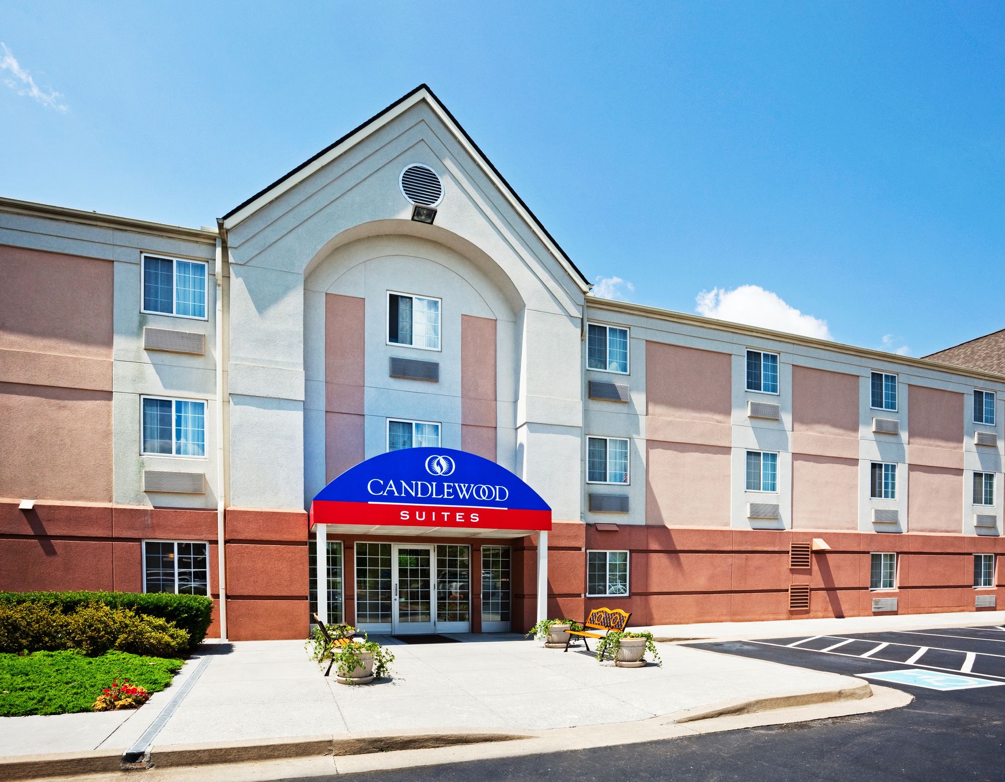 Sonesta Simply Suites Knoxville