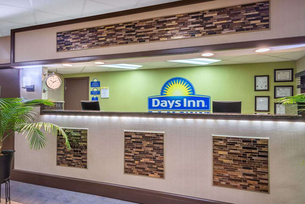 Days Inn by Wyndham Knoxville East