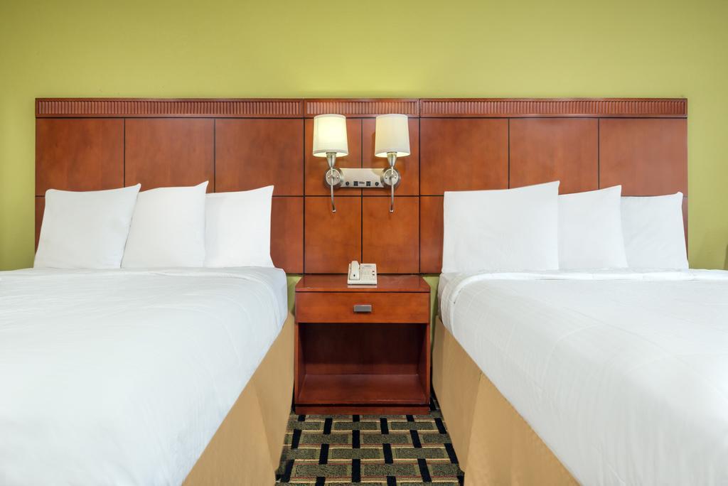 Days Inn by Wyndham Knoxville East