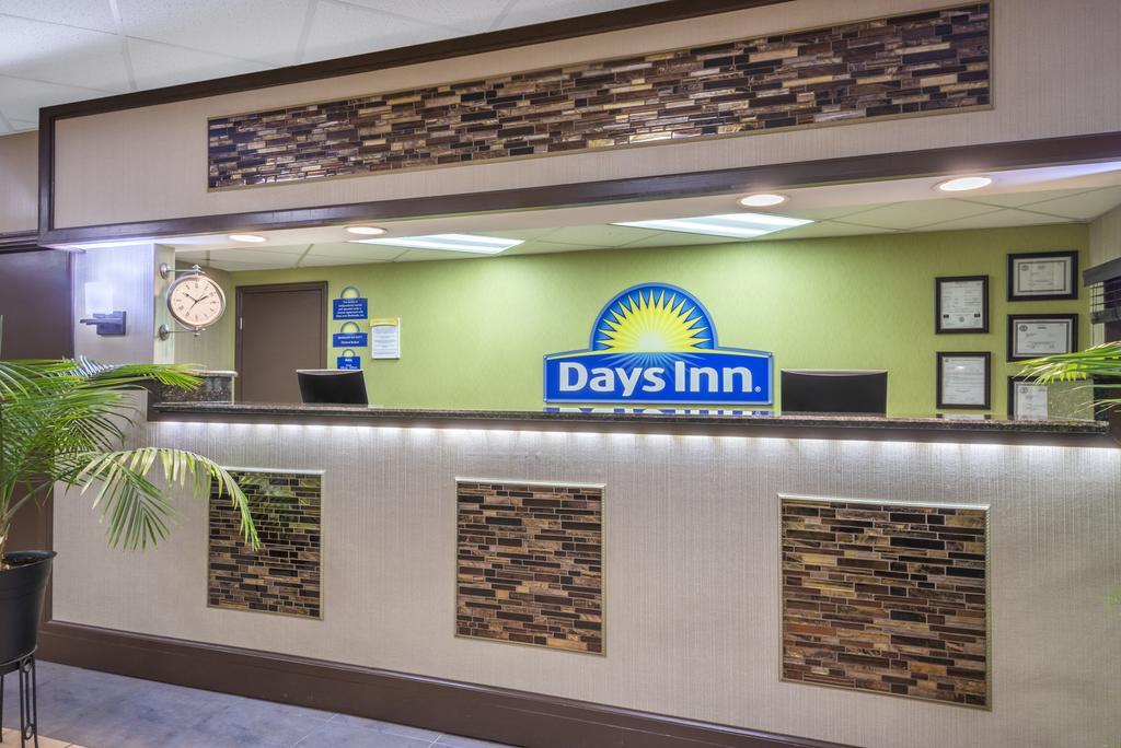 Days Inn by Wyndham Knoxville East