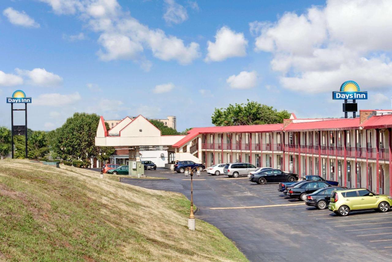 Days Inn by Windham Knoxville West