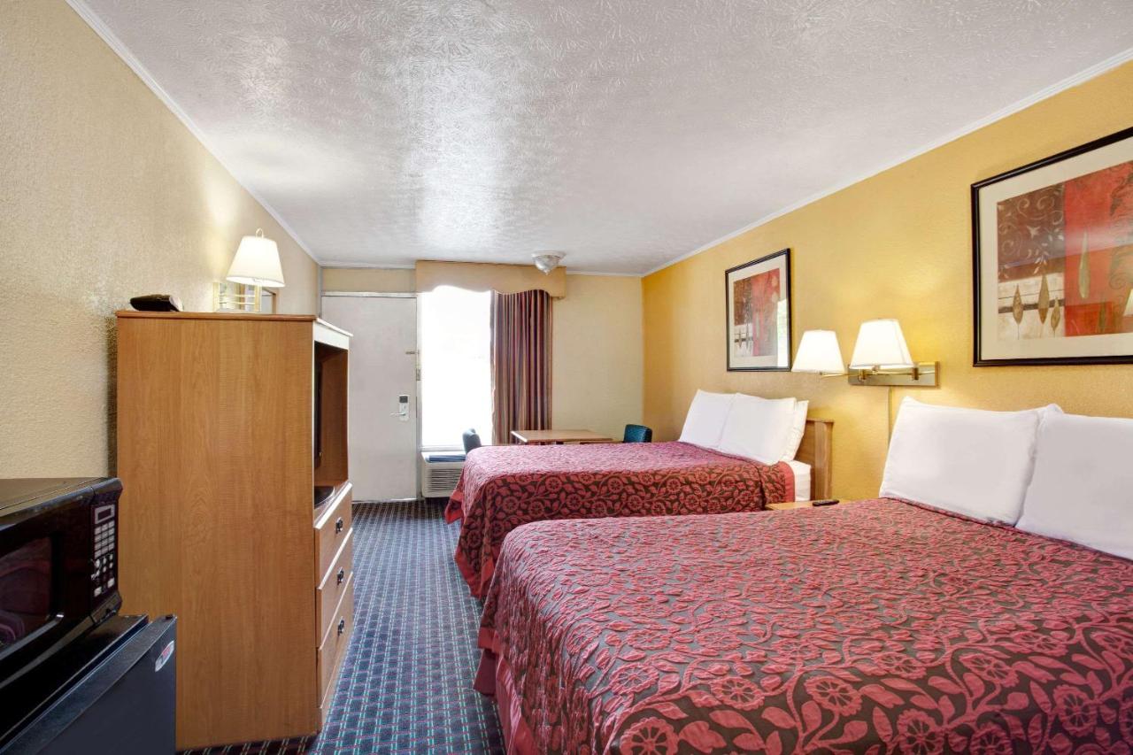 Days Inn by Windham Knoxville West