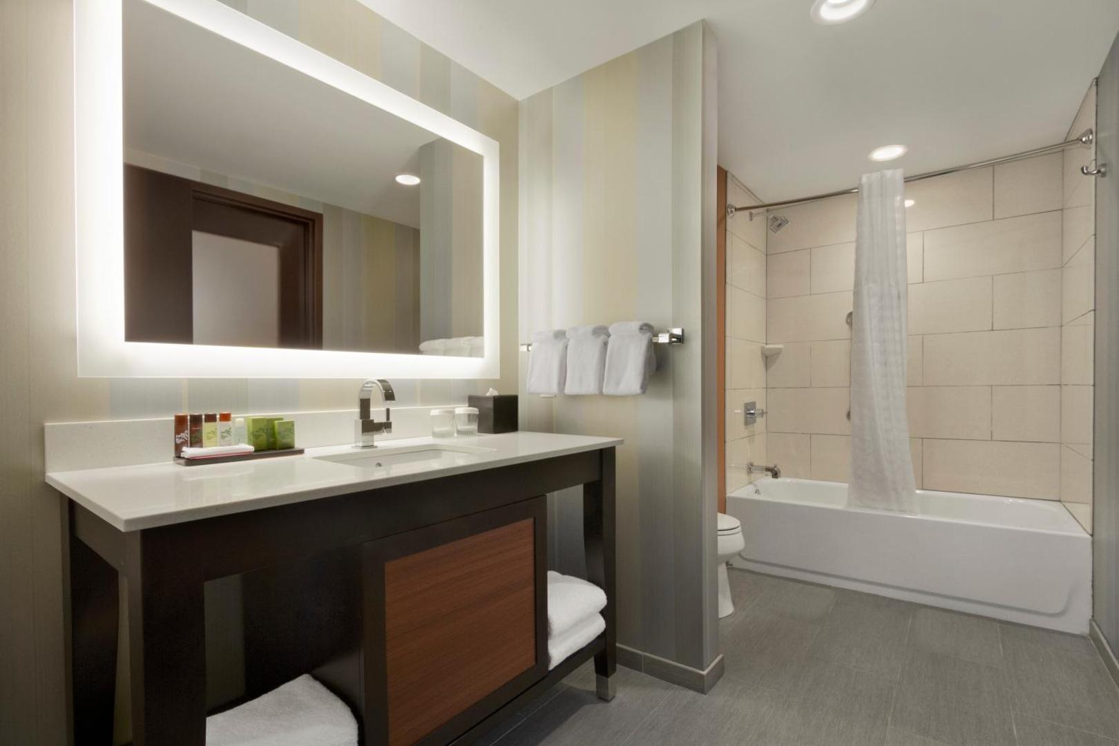 Embassy Suites by Hilton Knoxville West