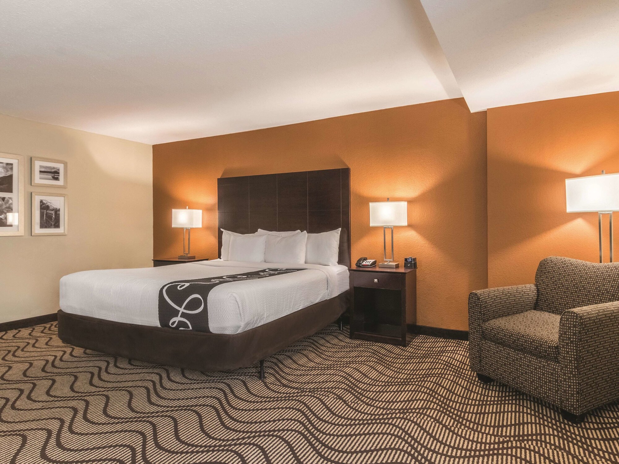 La Quinta Inn & Suites by Wyndham Knoxville Papermill