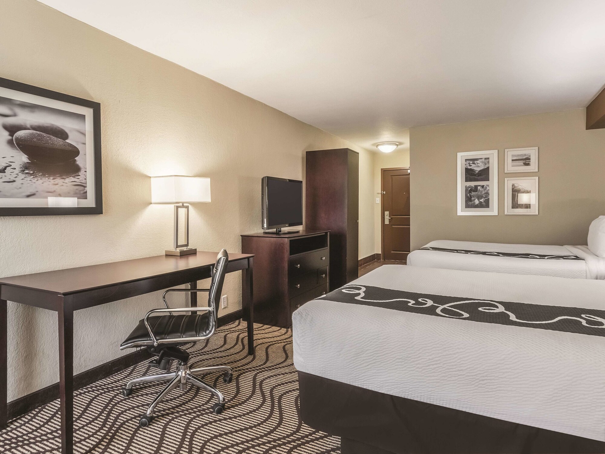 La Quinta Inn & Suites by Wyndham Knoxville Papermill