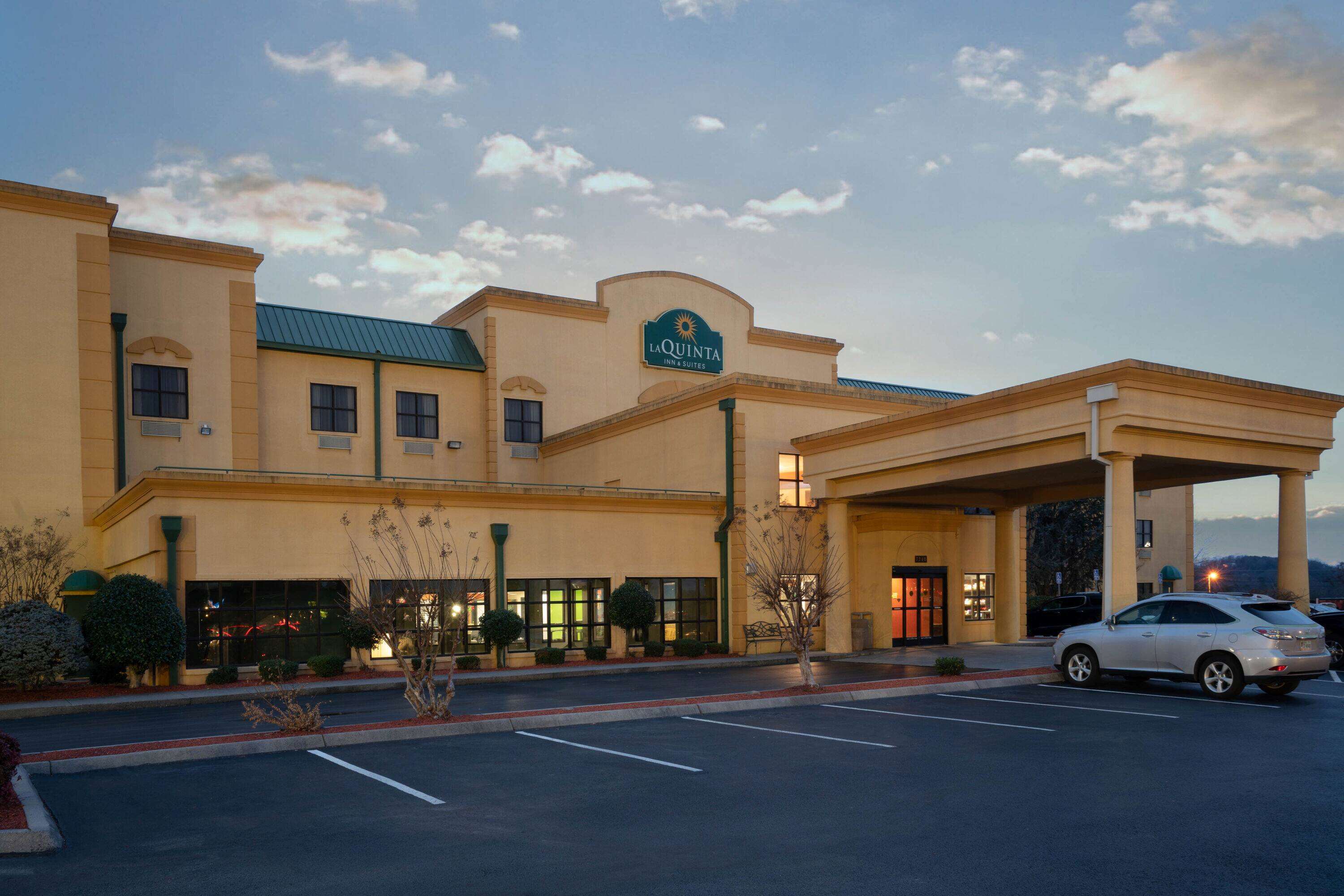 La Quinta Inn & Suites by Wyndham Knoxville East