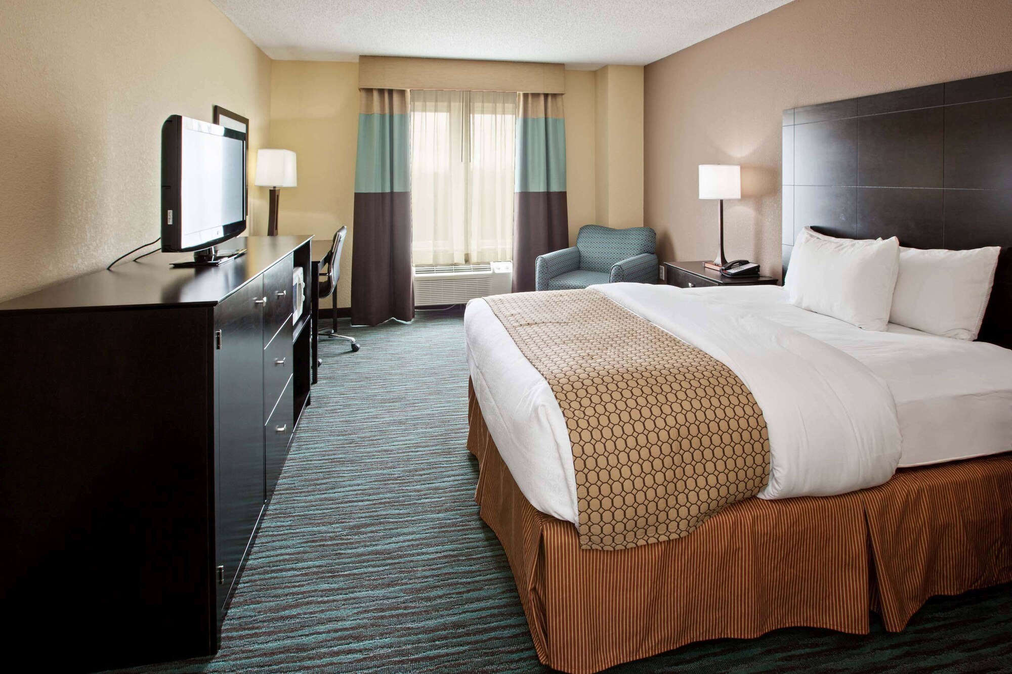 La Quinta Inn & Suites by Wyndham Lebanon