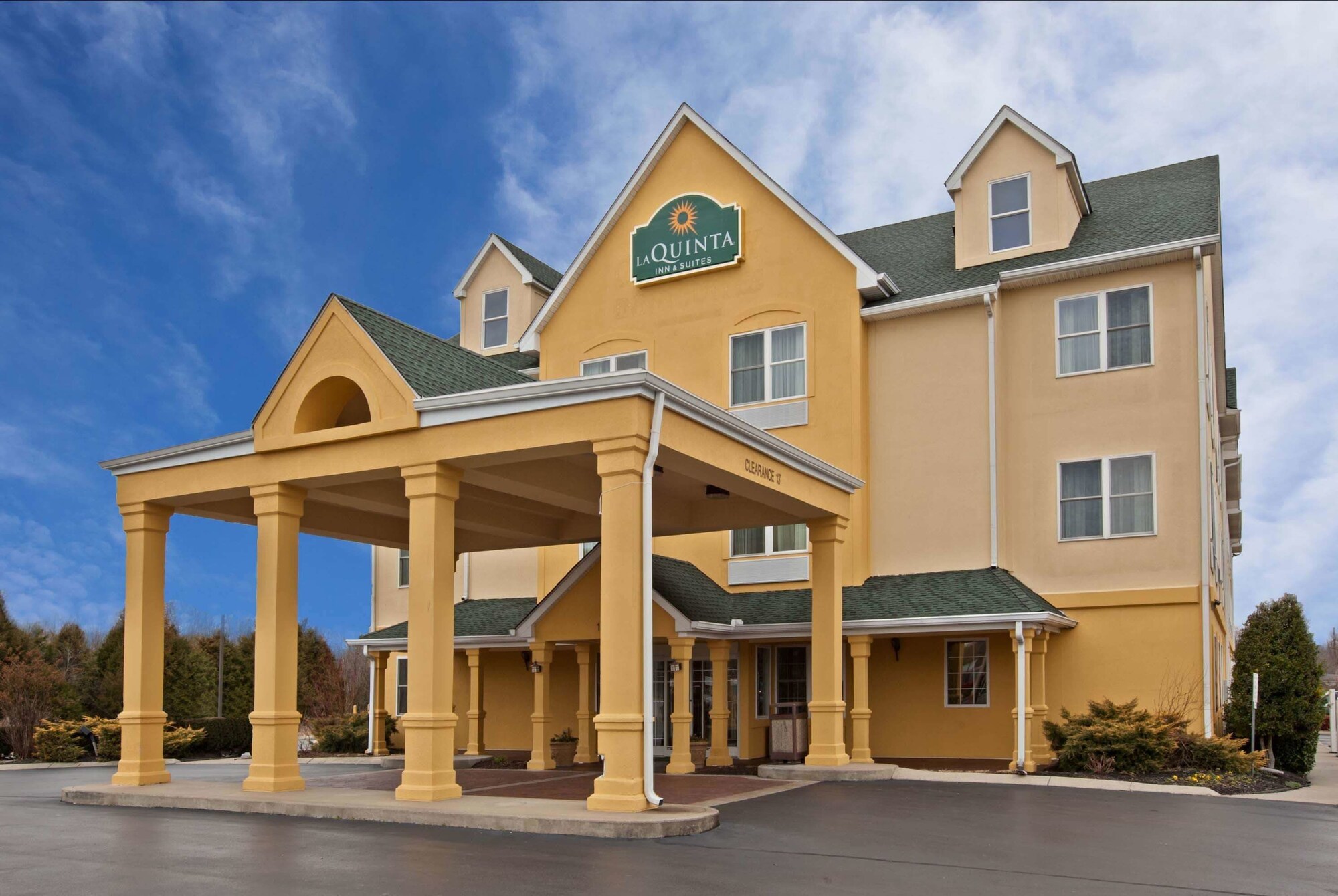 La Quinta Inn & Suites by Wyndham Lebanon