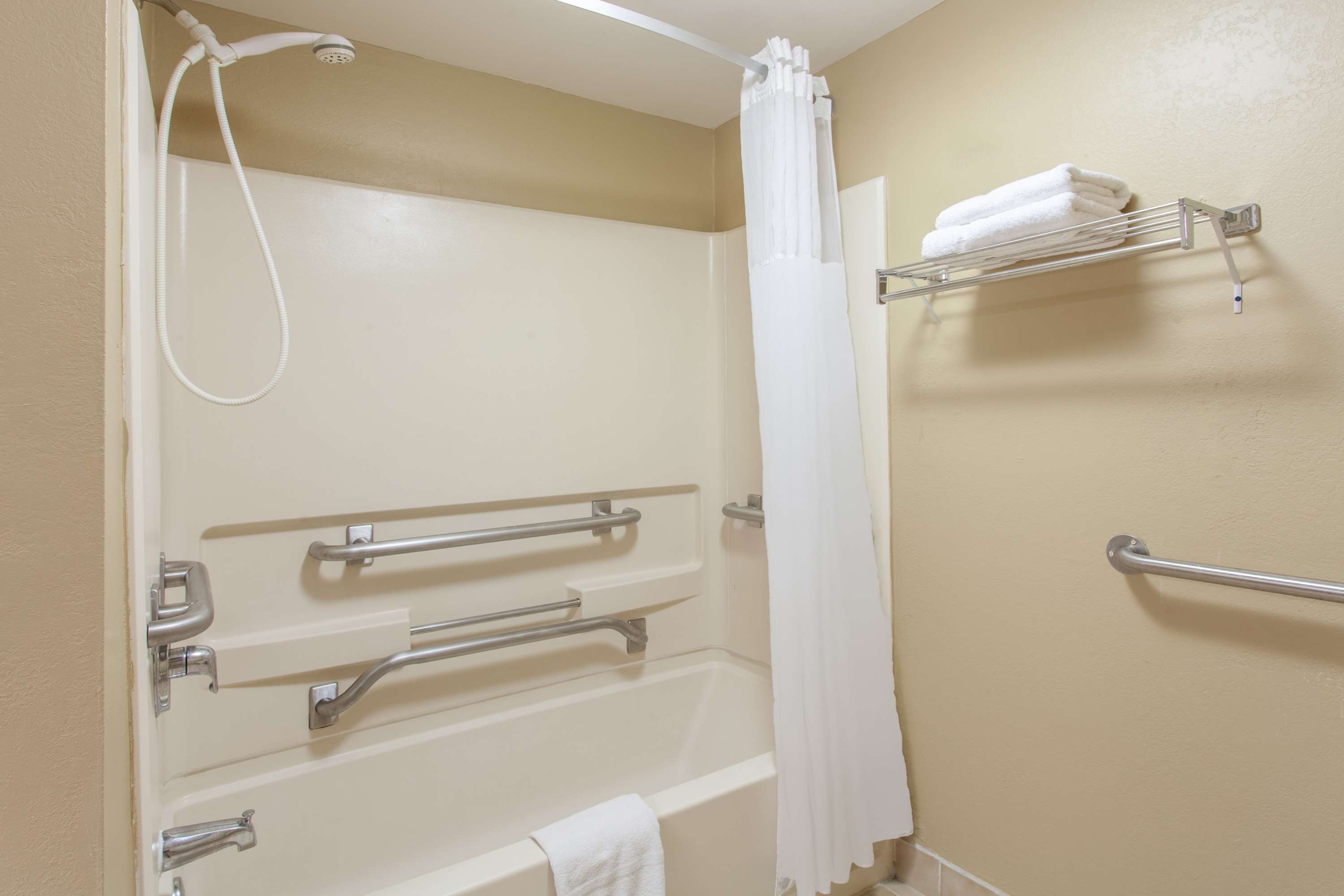 SureStay Hotel by Best Western Lenoir City