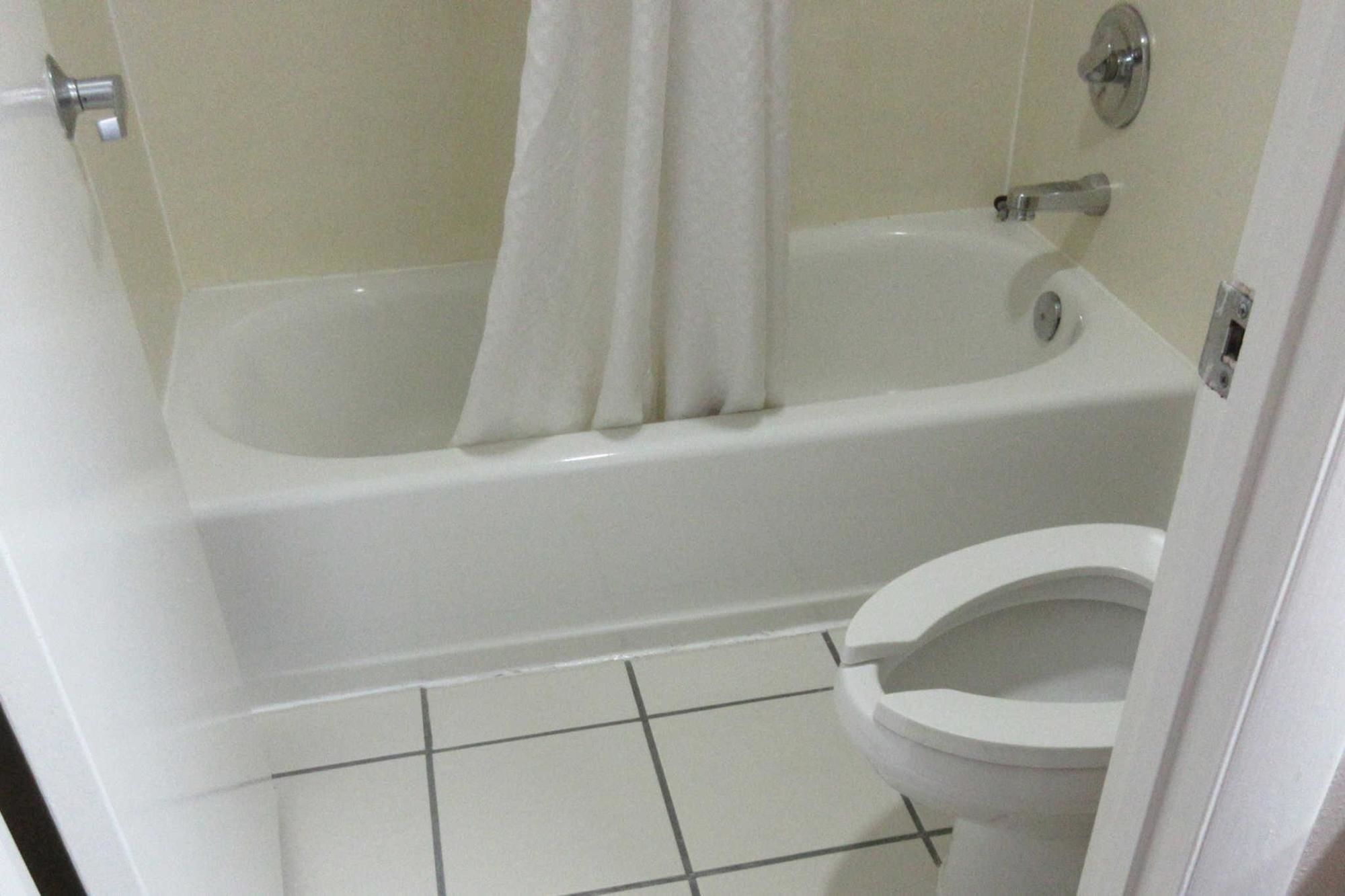 Econo Lodge Inn & Suites Manchester